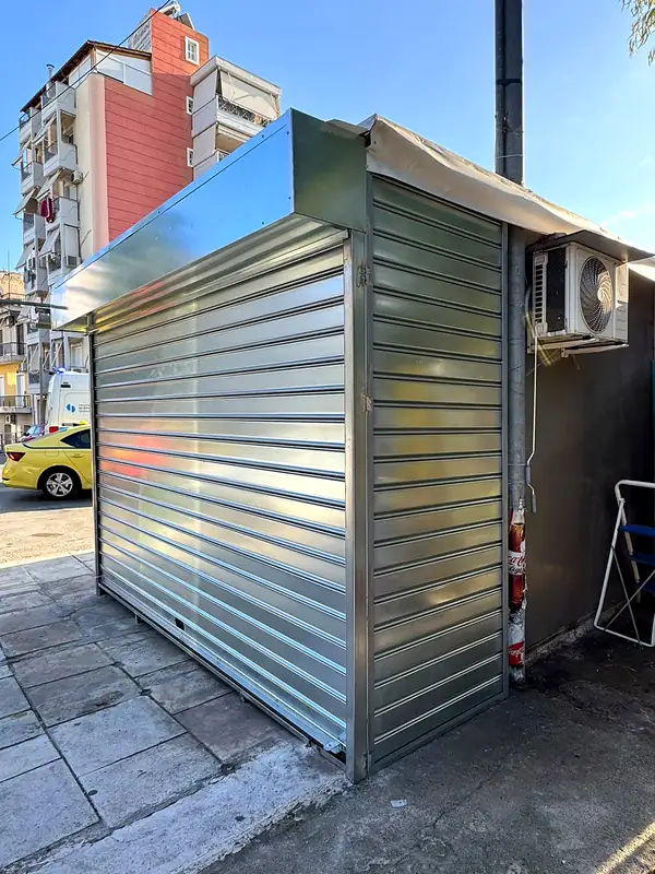 Ρολό inox σε περίπτερο